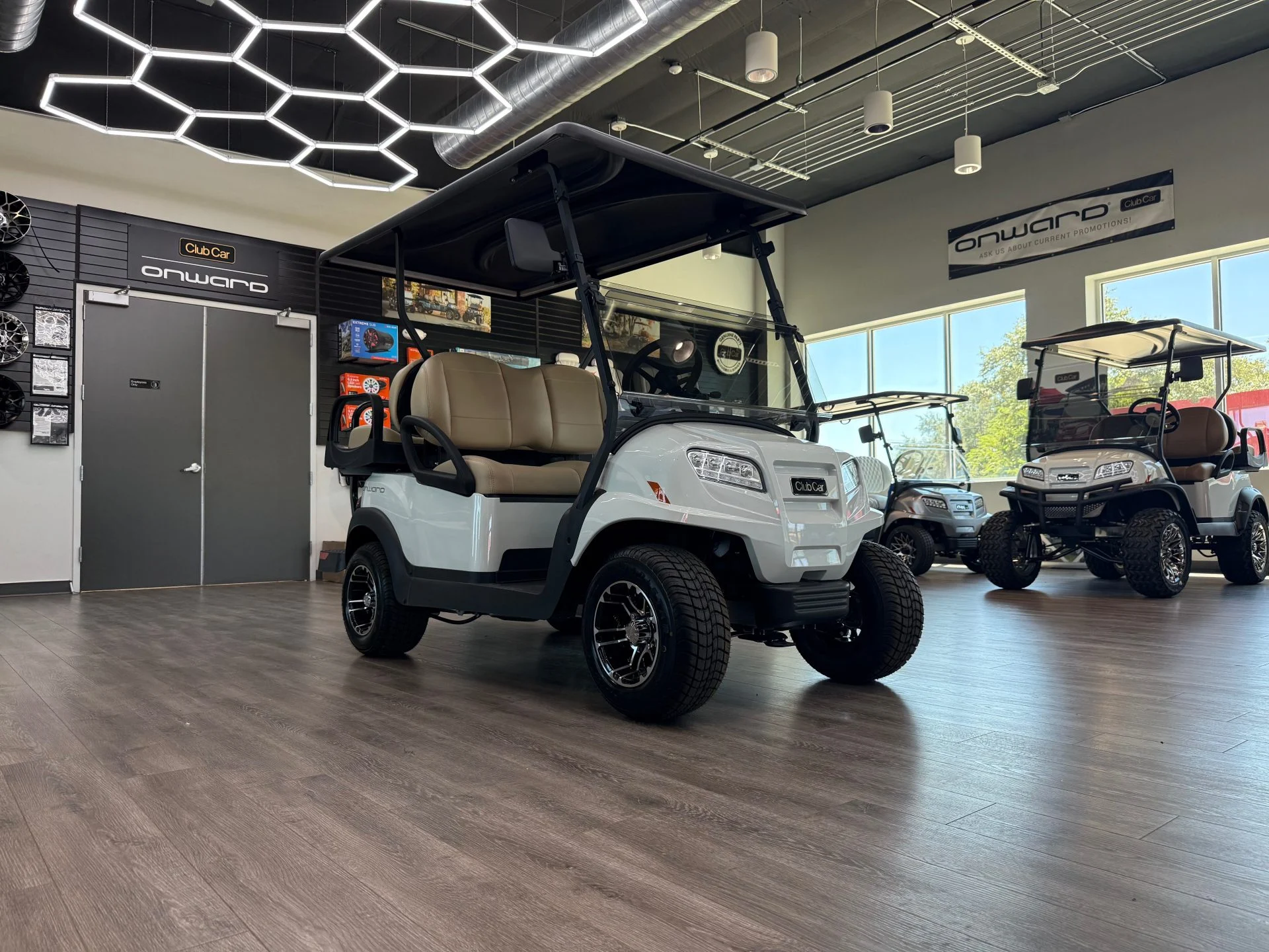 2026 Club Car Onward 4 Passenger Gasoline Golf Cart for Sale (1)